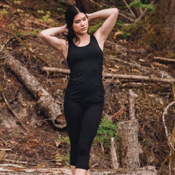 Black Zipper Distance Tank - Picture 1 of 2